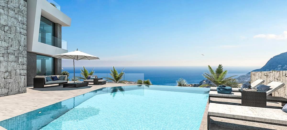 LUXURY VILLA WITH SEA VIEWS