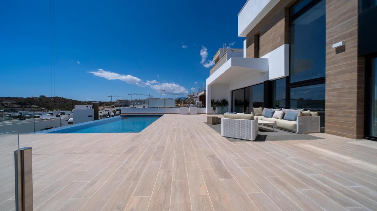 NEW BUILD VILLAS WITH PRIVATE POOL AND GUEST HOUSE