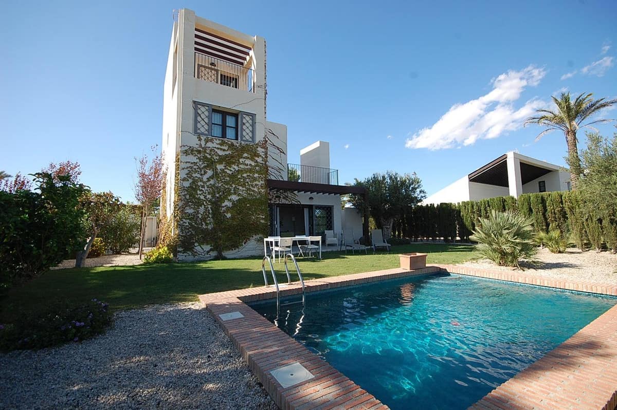 Elegant detached villas with private pool at Peraleja Golf Resort - Costa Cálida