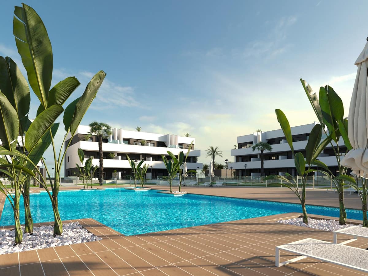 New Build Tourist Licensed Apartments with Lagoon Views in El Raso Guardamar del Segura