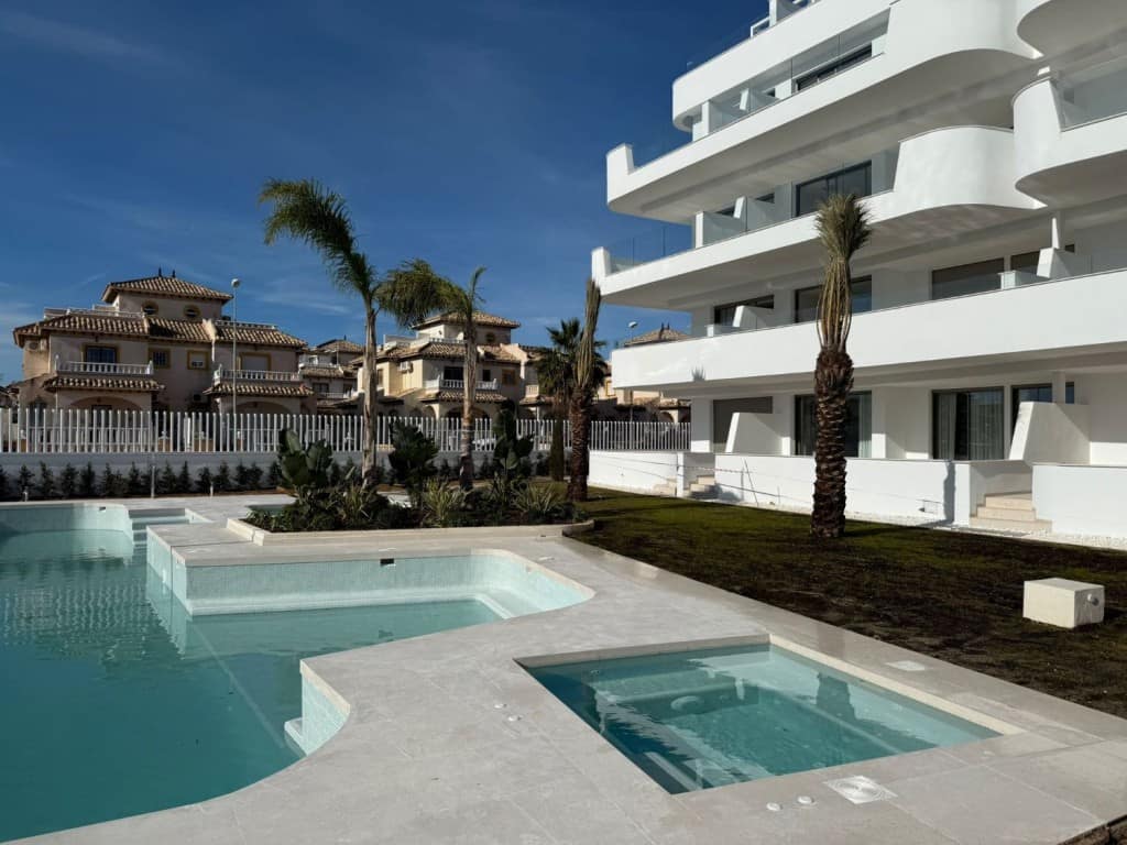2-bedroom apartment in Orihuela Costa