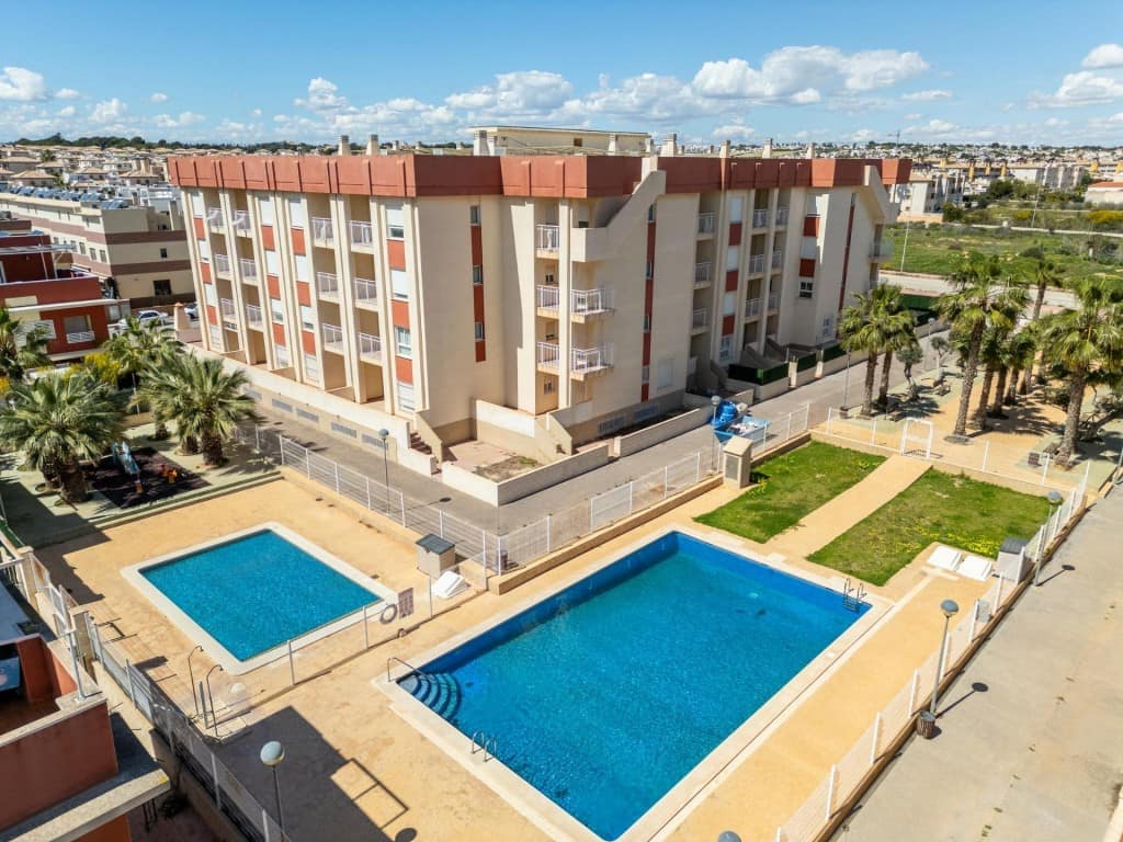 2-bedroom penthouse in Orihuela Costa