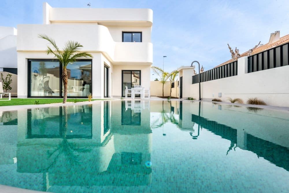 3-bedroom villa in Roldan