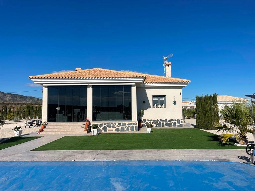 NEW BUILD VILLAS IN PINOSO