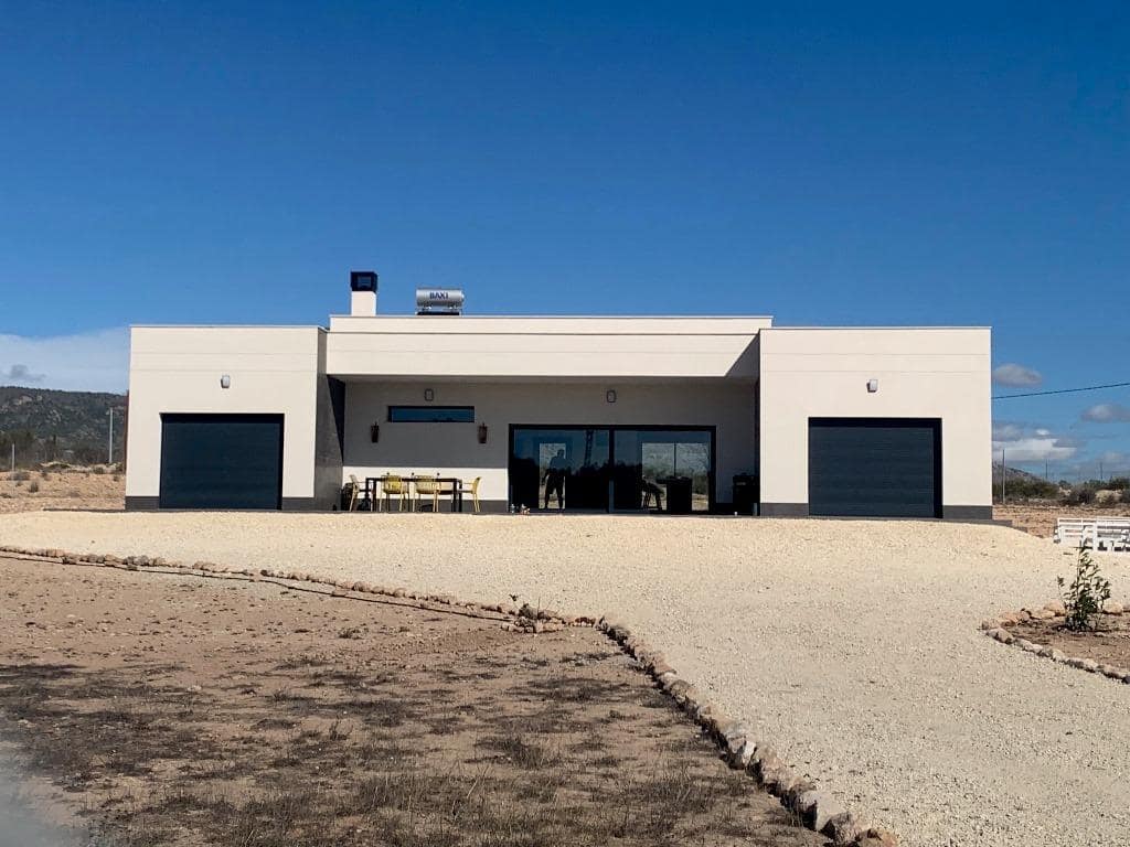 NEW BUILD VILLAS IN PINOSO