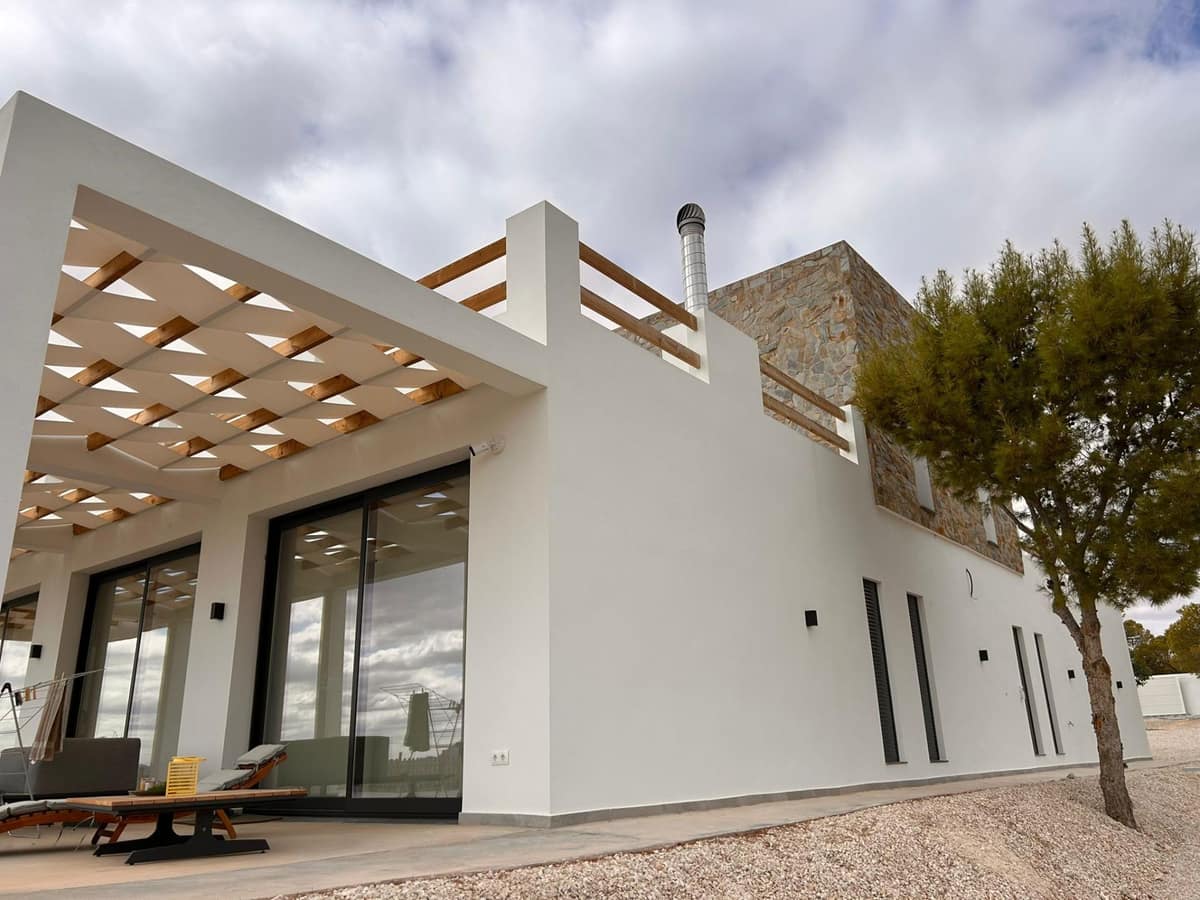 Custom Built New Villas in Pinoso (Alicante): Spacious Homes in Natural Surroundings