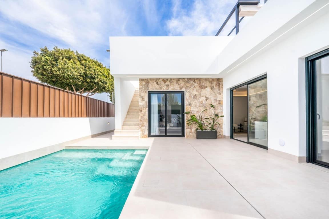 3-bedroom villa in Roldan